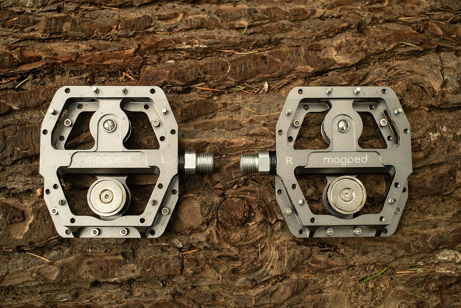 magnetic mountain bike pedals