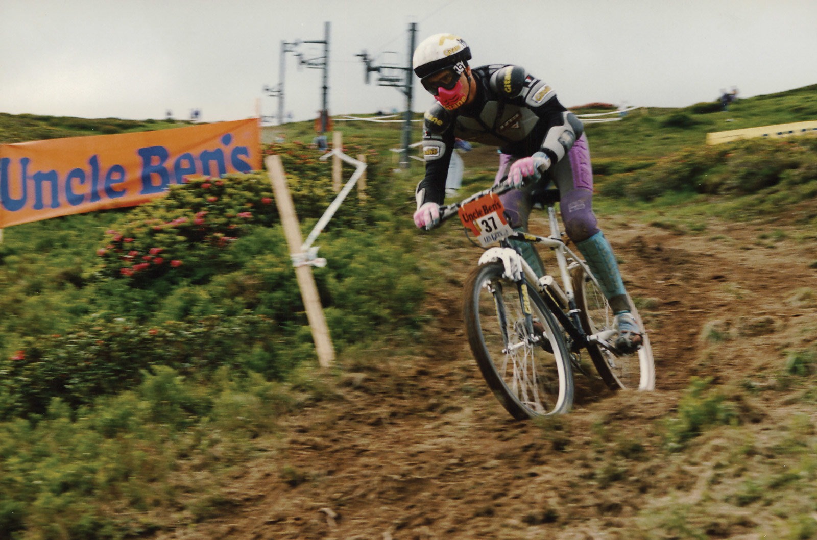 downhill mountain bike race