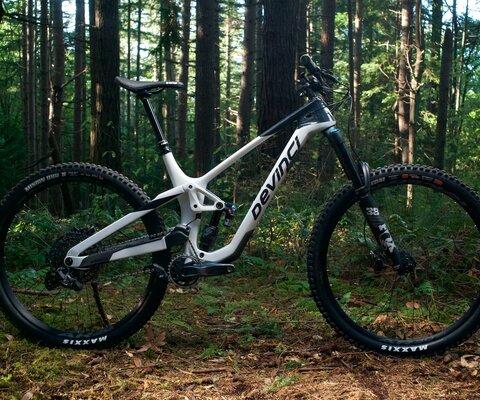 The Devinci Spartan gets a high pivot update this year.