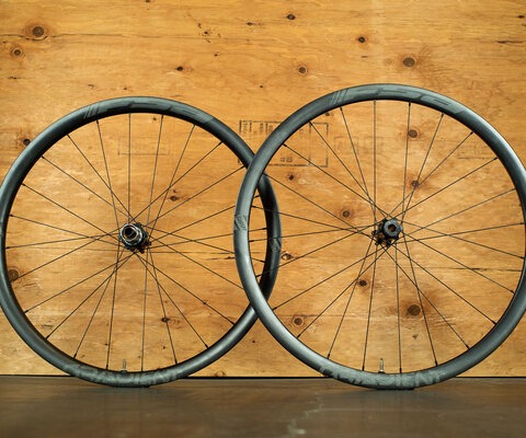 FSA's Gradient WideR wheelset is moderately priced (for carbon), lightweight and impressively sturdy.