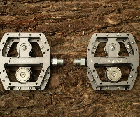 Magped's Enduro pedals have a comfortably large platform combined with strong magnets (one on each side) to make for a unique riding experience.
