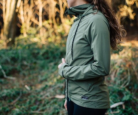 Pearl Izumi's Versa Jacket and Hoodie combo is a great solution to those cold winter days.