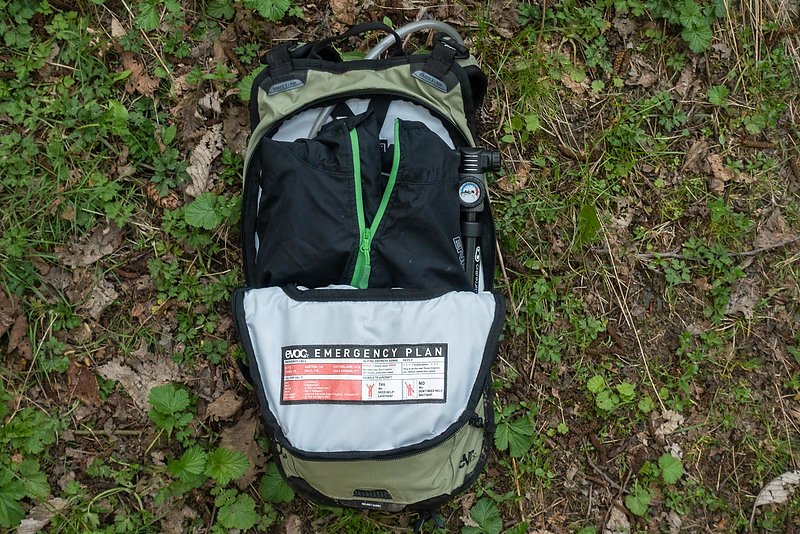 EVOC Stage 6L // Backpack Review Freehub Magazine