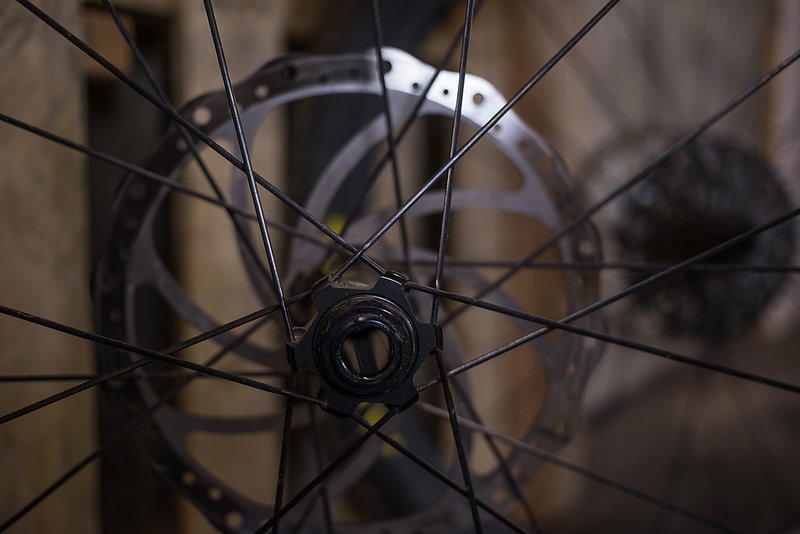 sram roam 60 carbon